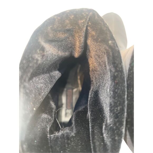 Elements - Picture 10 of 14